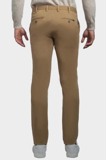 Immagine di PANTALONE INFORMALE  MODELLO CHINO IN COTONE  TWILL, TINTA UNITA, VESTIBILITA' REGULAR
